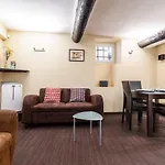 Atypical Cozy 1 Bdr Old Town